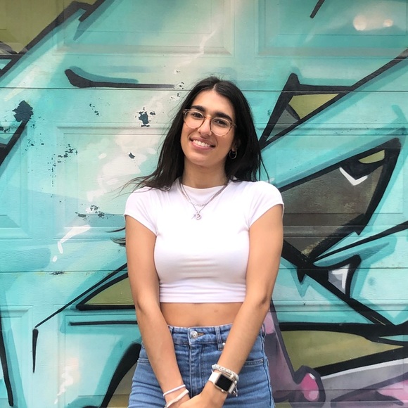 Meet your Posher, Sara - Picture 1 of 1